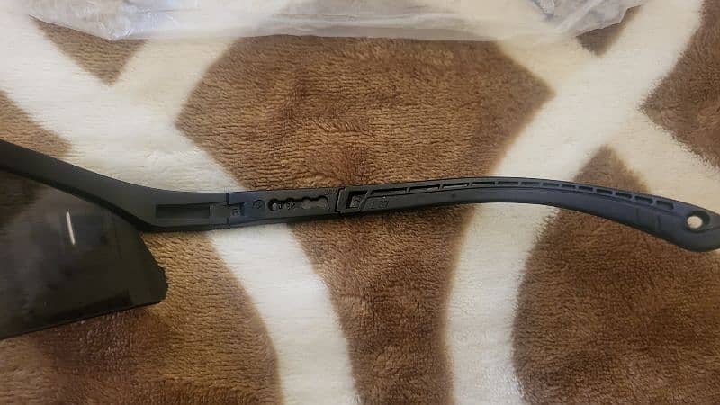 Guess Aviator and Revision Sawfly 7