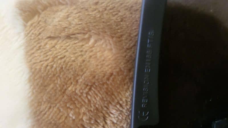 Guess Aviator and Revision Sawfly 8