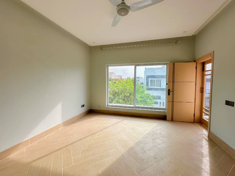 5 Marla Ideal Location Minor Used House Up For Rent 6