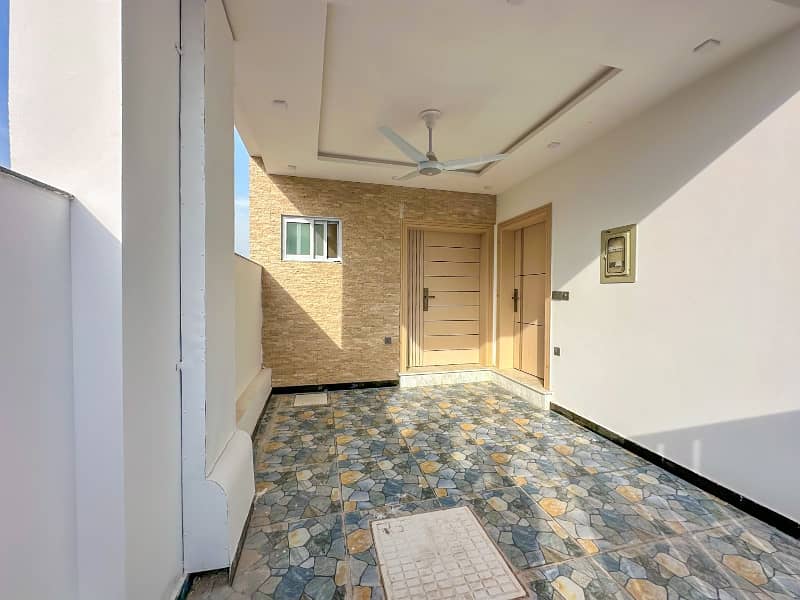 5 Marla Ideal Location Minor Used House Up For Rent 15
