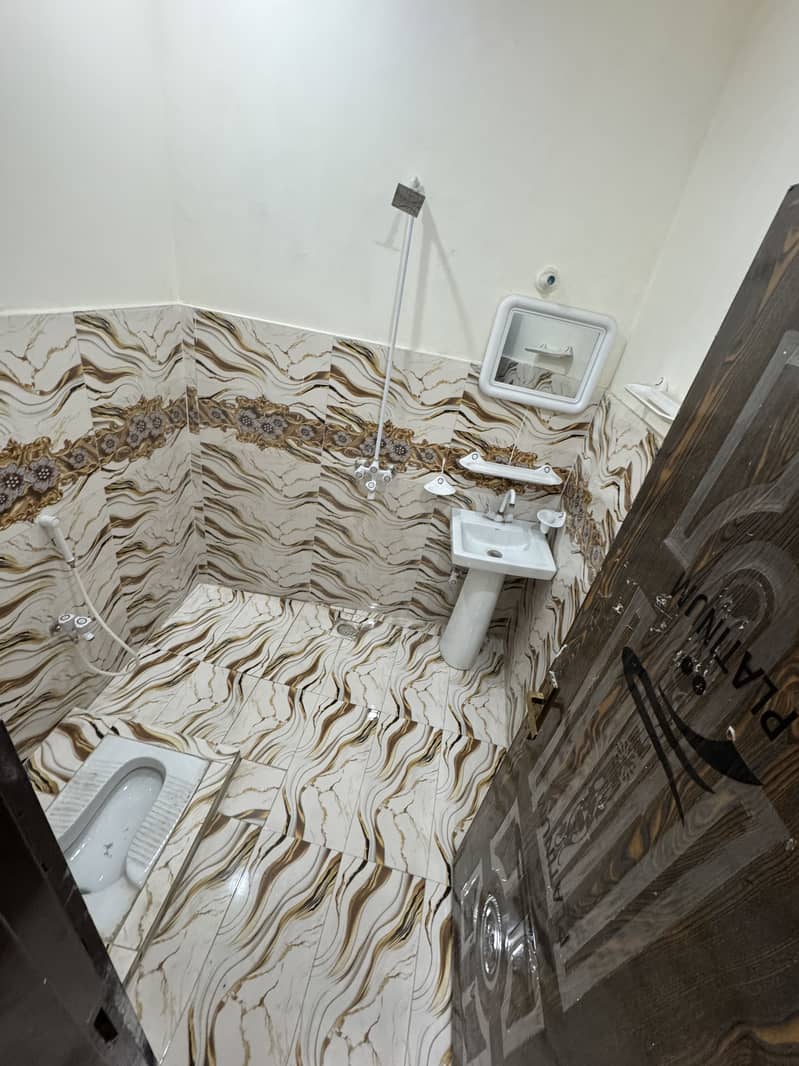 2.5 marla house for sale schem mor sabzazar 4