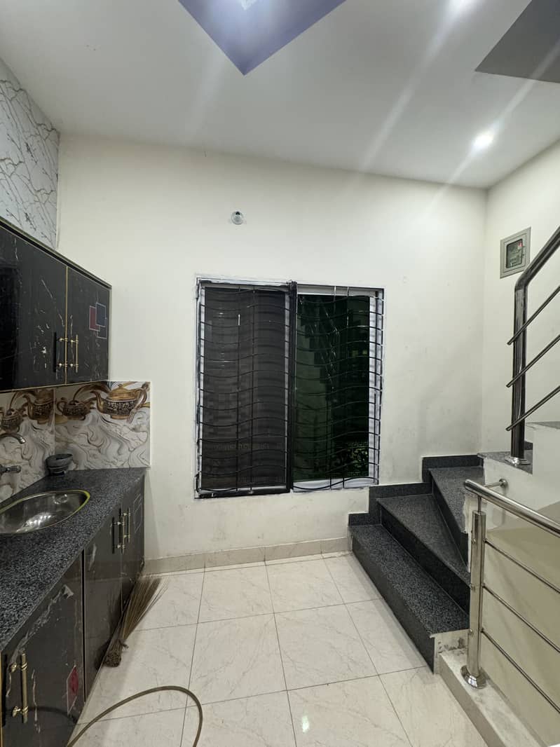 2.5 marla house for sale schem mor sabzazar 9