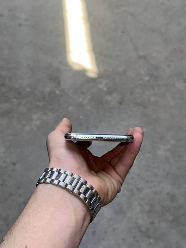 I phone Xs Max 4