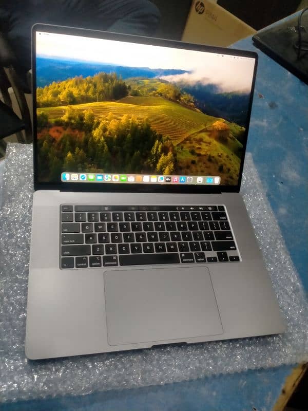 Mazy Krooo Apple MacBook Pro 2019 16"  Intel core i9 32/512 1