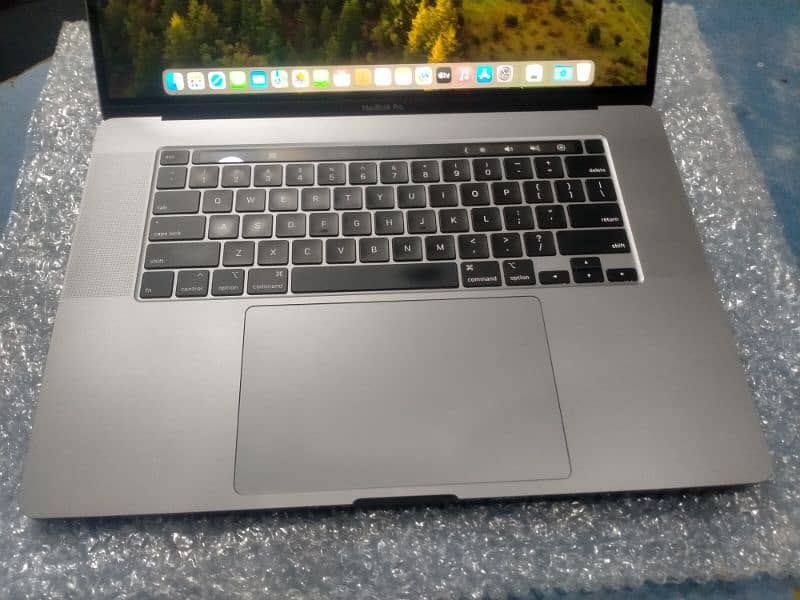 Mazy Krooo Apple MacBook Pro 2019 16"  Intel core i9 32/512 2
