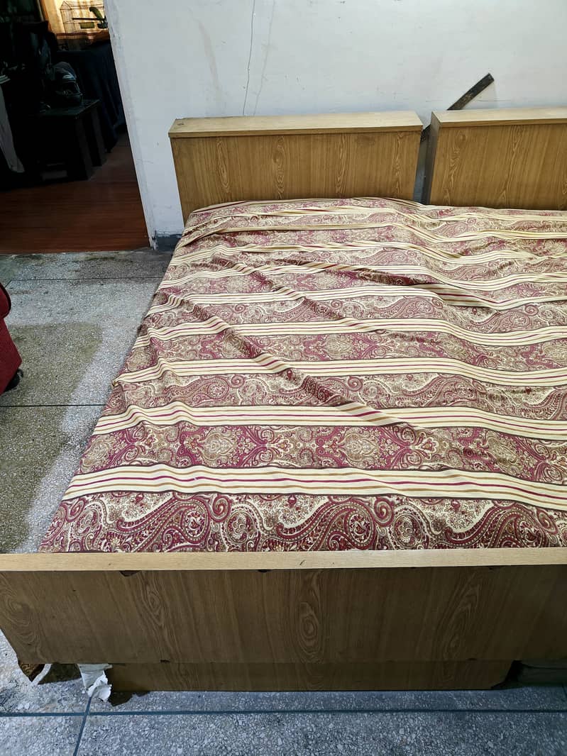 Two single bed (Bed set) and Dressing table for sale 8