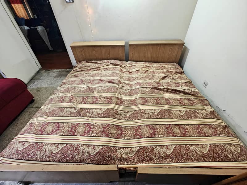 Two single bed (Bed set) and Dressing table for sale 9