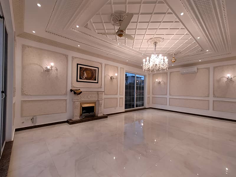 One Kanal Brand New Spanish Design Most Beautiful Owner Build Bungalow 2 Servant Quarter In Basement For Sale At Prime Location Of DHA Lahore Near To Park Masjid & Commercial Market. 5