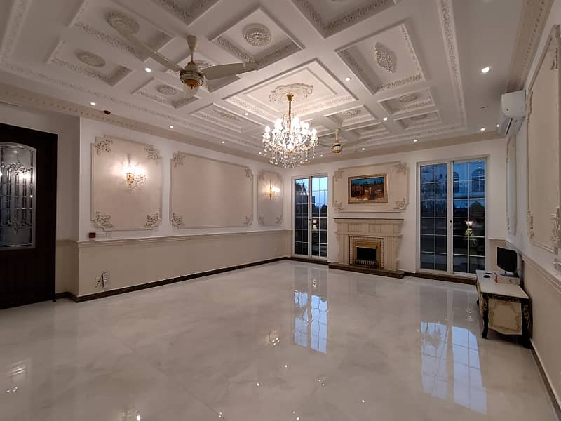 One Kanal Brand New Spanish Design Most Beautiful Owner Build Bungalow 2 Servant Quarter In Basement For Sale At Prime Location Of DHA Lahore Near To Park Masjid & Commercial Market. 10