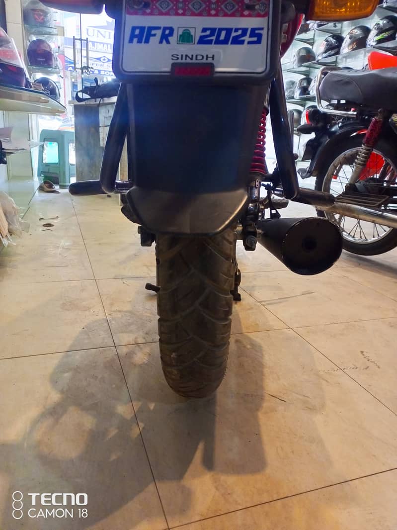 Unique UD 100 2015 2