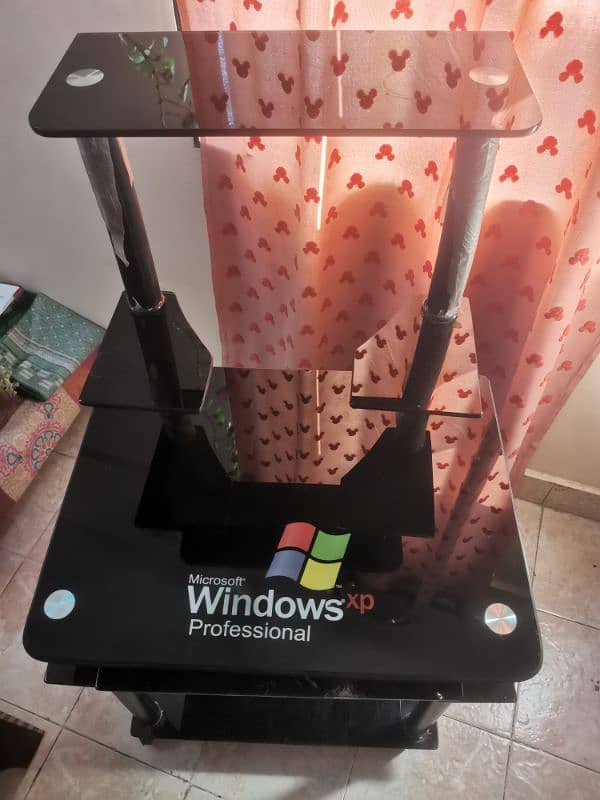 Glass Computer Table (Condition 9/10) for sale 3