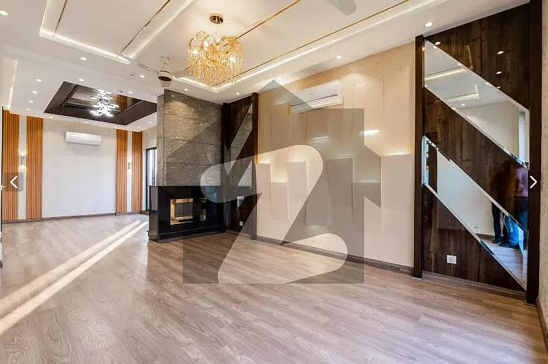 01 KANAL BEAUTIFUL HOUSE FOR SALE IN DHA PHASE 8 4