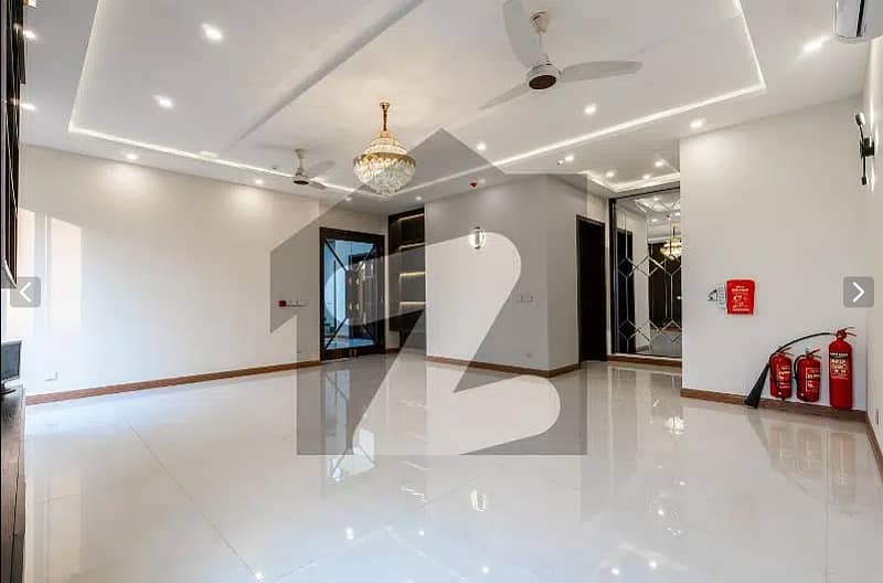 01 KANAL BEAUTIFUL HOUSE FOR SALE IN DHA PHASE 8 10