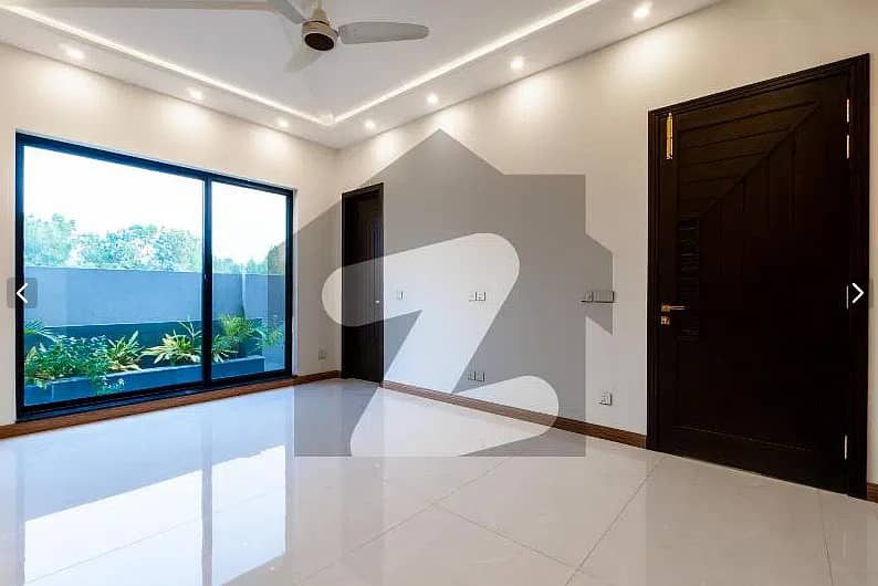 01 KANAL BEAUTIFUL HOUSE FOR SALE IN DHA PHASE 8 12