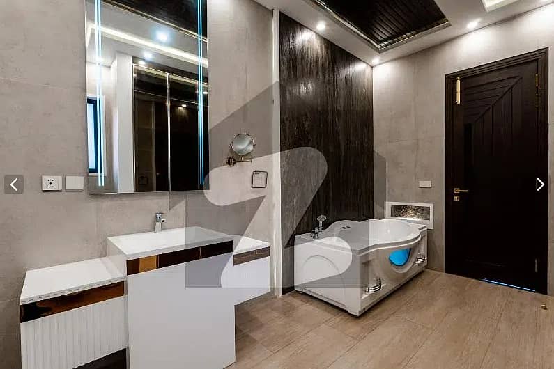 01 KANAL BEAUTIFUL HOUSE FOR SALE IN DHA PHASE 8 18