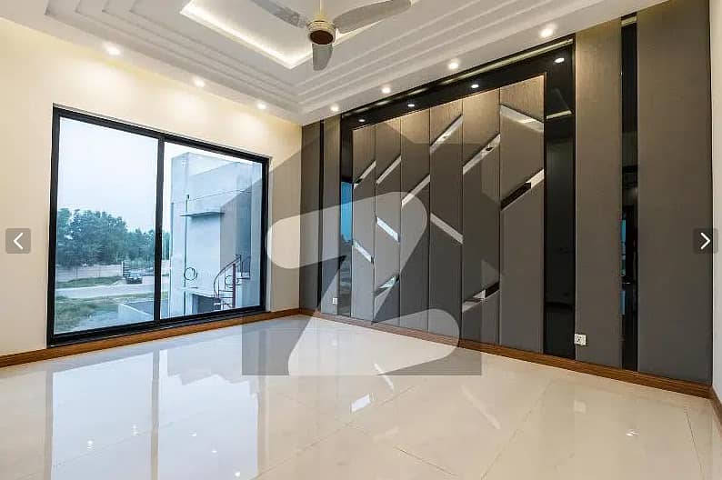01 KANAL BEAUTIFUL HOUSE FOR SALE IN DHA PHASE 8 31