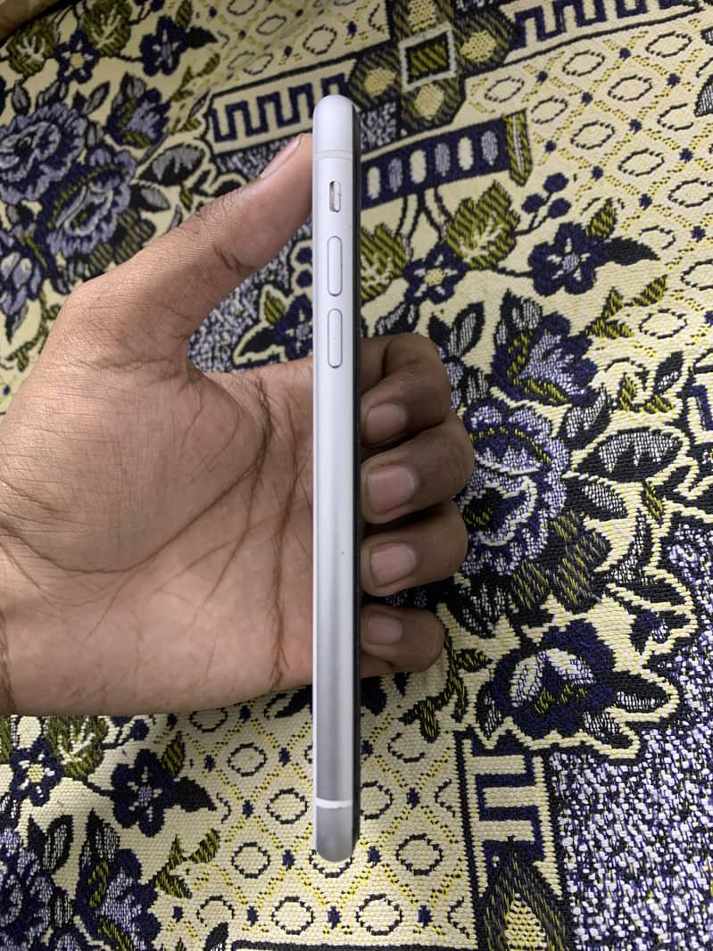 Iphone XR 4