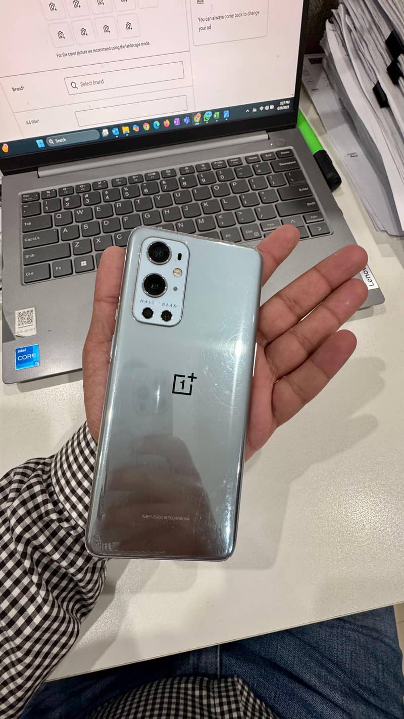 One Plus 9 Pro line on Screen 12GB 256GB 8