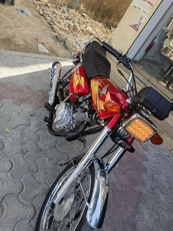 Honda CG 125 bike 6