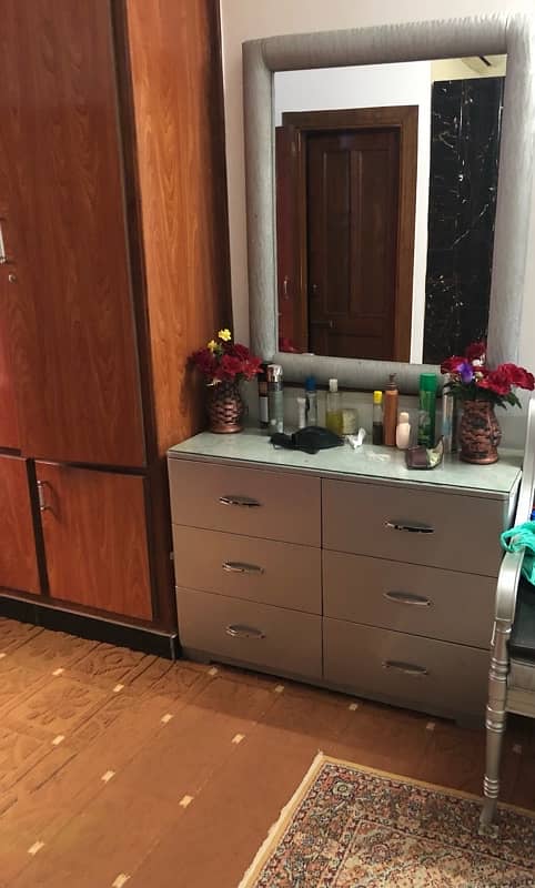 king size bed chairs drawers dressing table full set bed 1