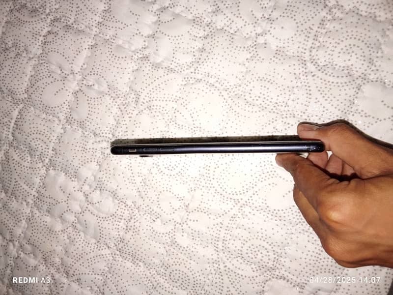 URGENT  IPHONE 7PLUS FOR  SALE read discription 1