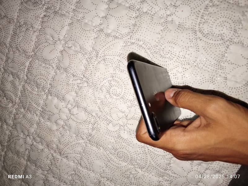 URGENT  IPHONE 7PLUS FOR  SALE read discription 7