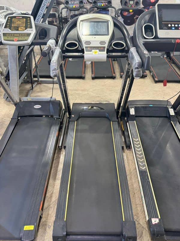 TREADMILL / RUNNING MACHINE / WALKING MACHINE / JOGGING MACHINE 9