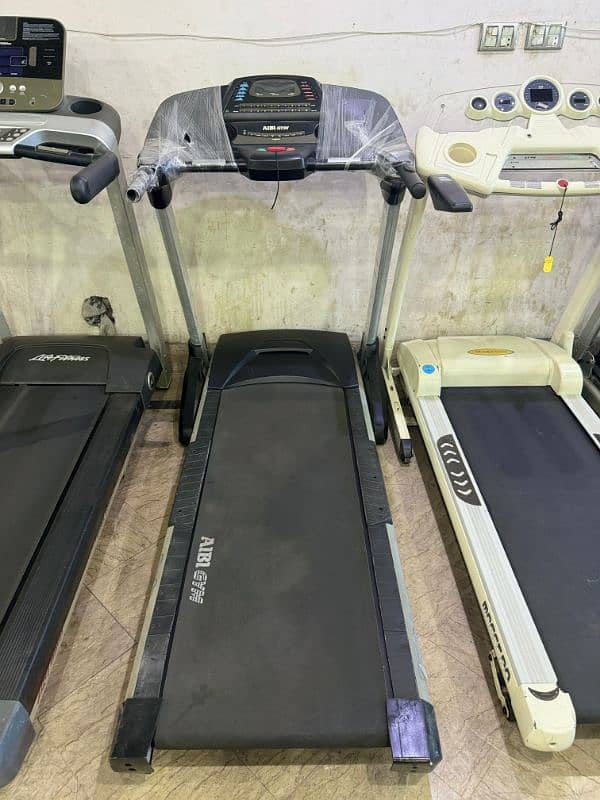 TREADMILL / RUNNING MACHINE / WALKING MACHINE / JOGGING MACHINE 12