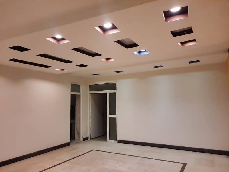 2 Kanal Independent Building For Office 6