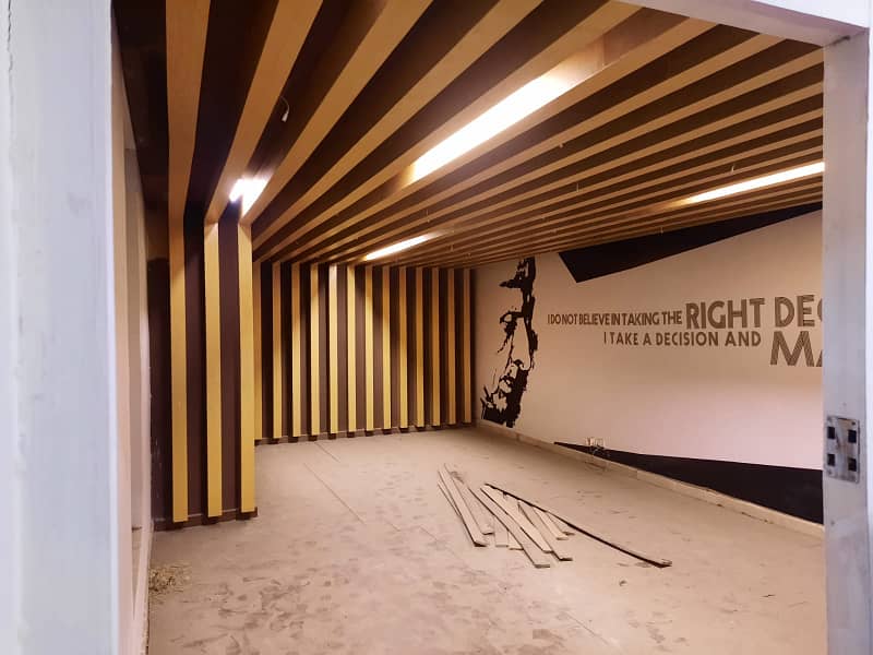 2 Kanal Independent Building For Office 10