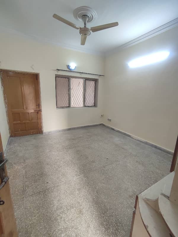 20*40 full house available for rent in G-11/3 2