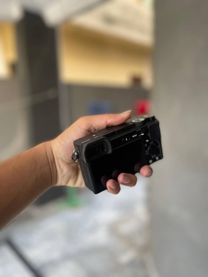 Sony a6400 body(Only 6k Shuttercount)- Just like new 9
