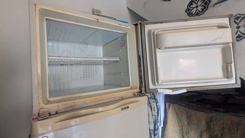 Dawlance Fridge 2 Door 6