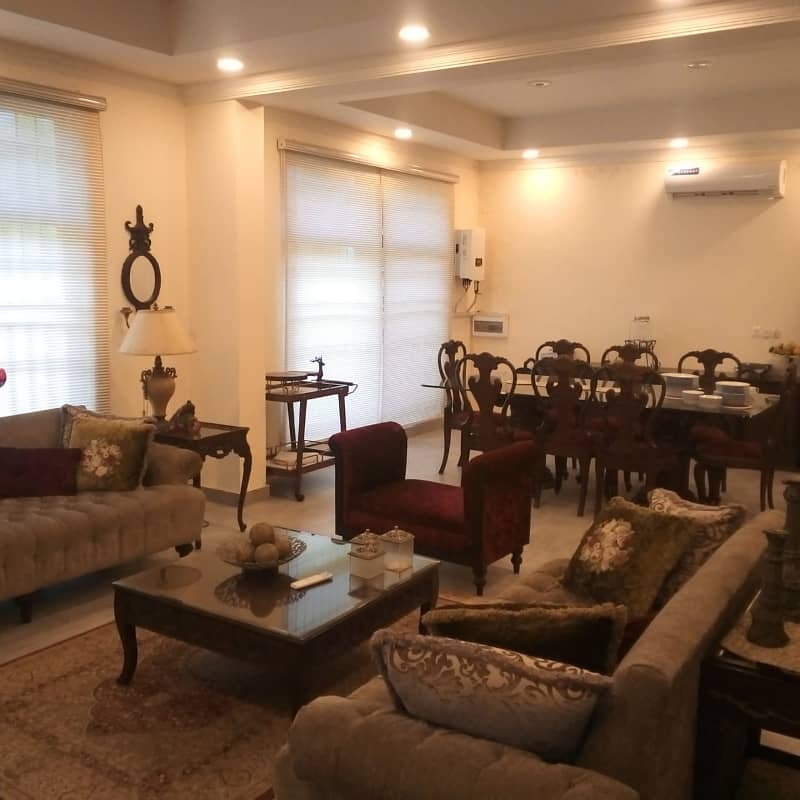 01 Kanal Slightly Used Modern Design House For Rent In DHA Phase 3 Lahore. 2