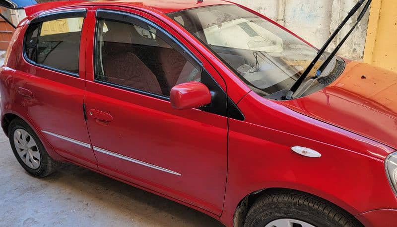 Toyota Vitz 2000 3