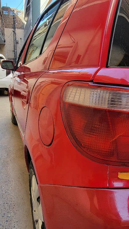 Toyota Vitz 2000 18