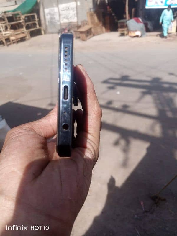 camon 20 pro arjent sale koi fult nhi ha no rpiar only mobile and chrg 3