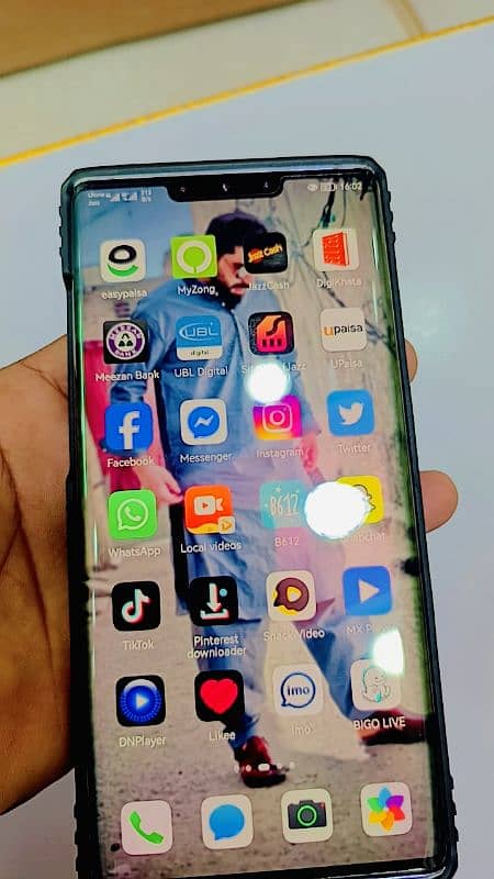 HAWAII MATE 30 PRO 5 G 4