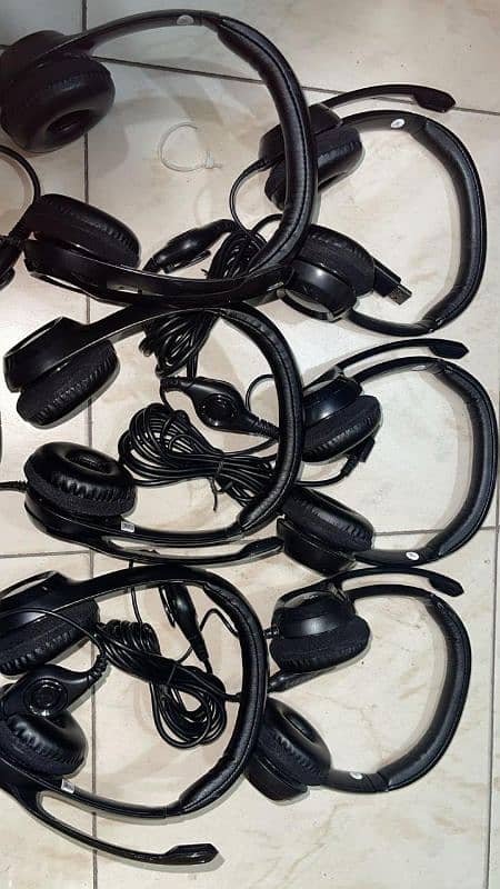 Logitech H390 usb headphone 0