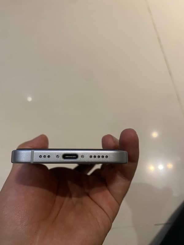 IPHONE 15 128GB 4