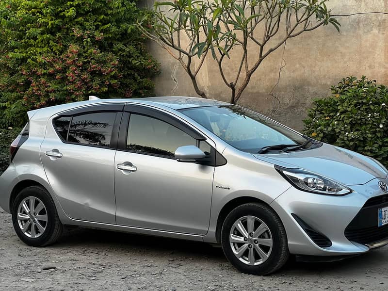 Toyota Aqua G LED Soft Leather Selection 2019 Model 3