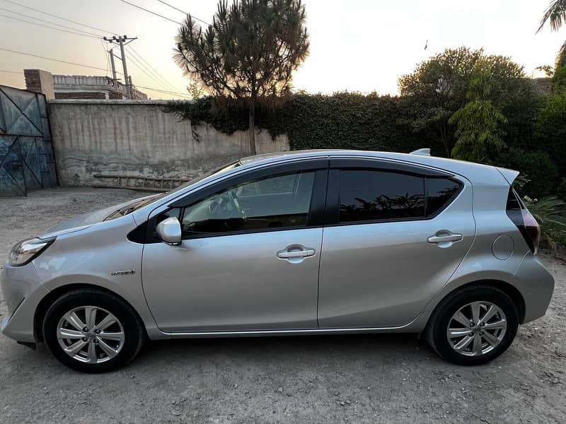 Toyota Aqua G LED Soft Leather Selection 2019 Model 4