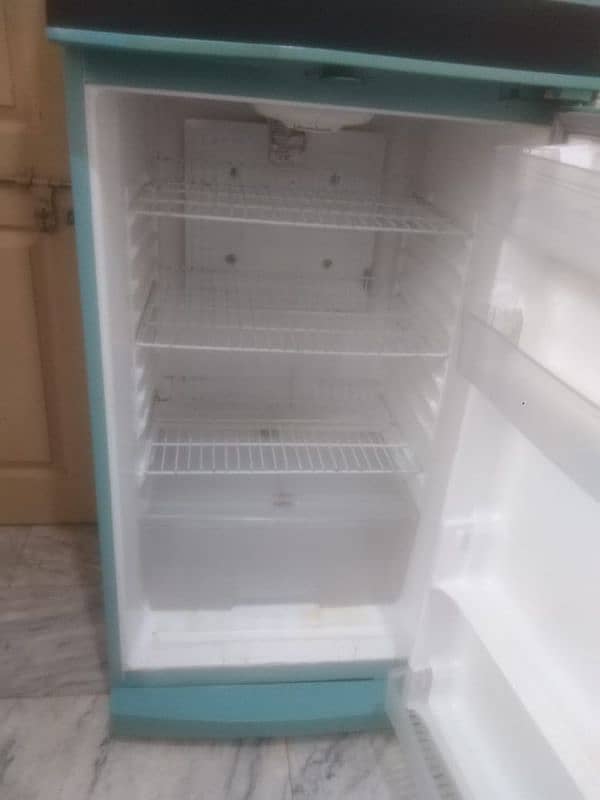 Fridge for sale best cooling. . . 1
