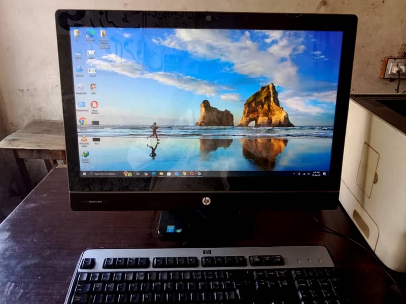 HP EliteOne 800 G5 LED PC - 8th Gen Core i5 8GB 500GB SSD 23.0" Touch 2