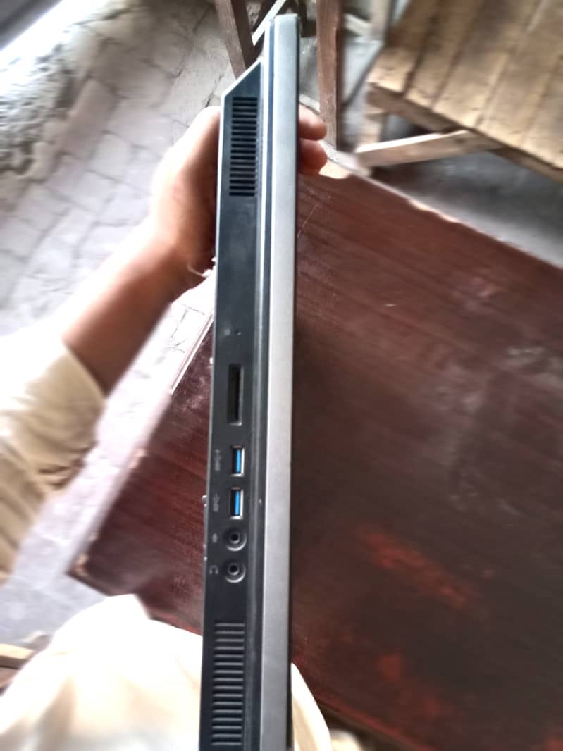 HP EliteOne 800 G5 LED PC - 8th Gen Core i5 8GB 500GB SSD 23.0" Touch 6