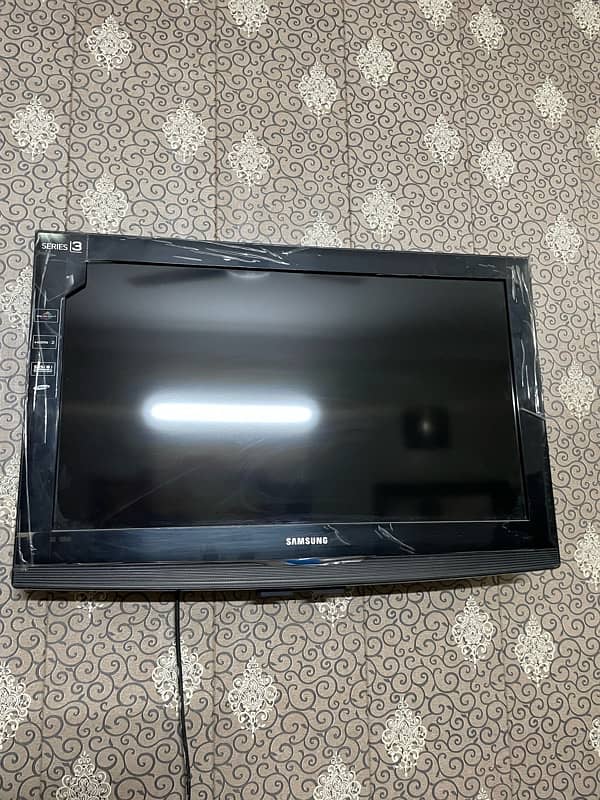 SAMSUNG 32 inch TV for sale 0