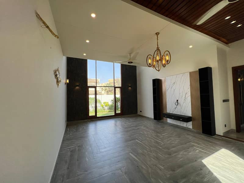 Luxury 800 Sq Yards Bungalow For Sale 7 Bedrooms, Swimming Pool, Full Basement | DHA Phase 8, 9