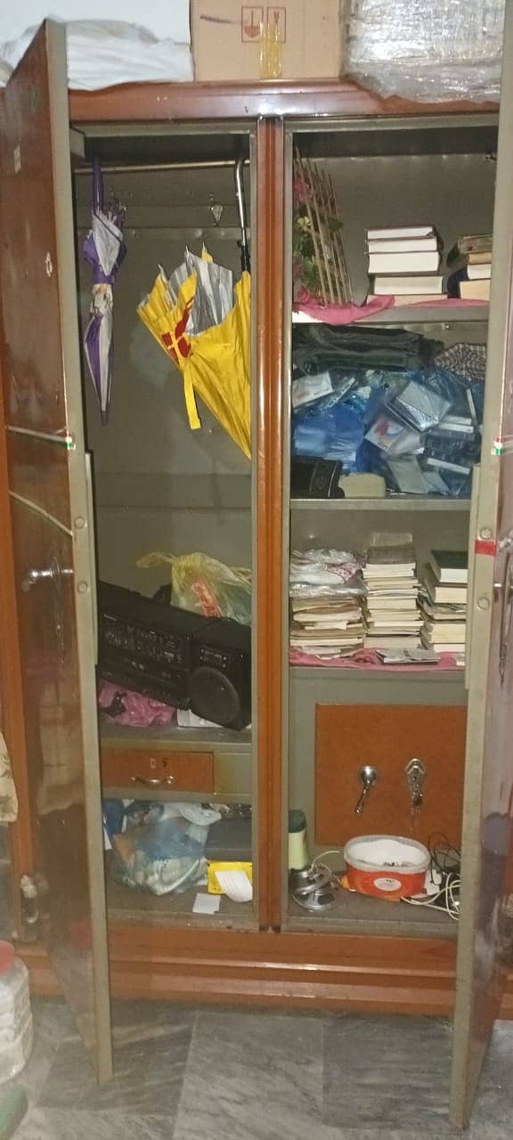 Almari For Sale 2