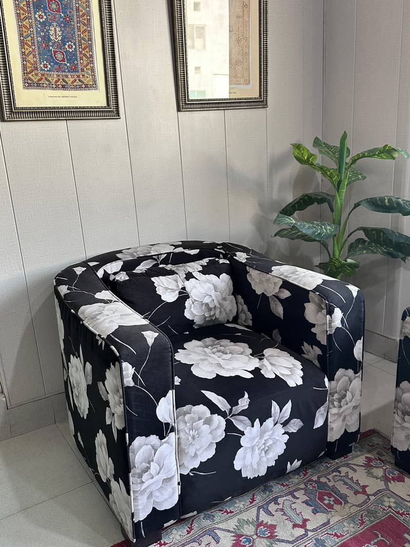 SOLID WOOD SOFA SET 0