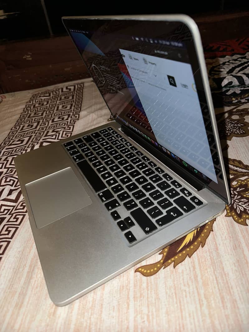 Macbook Pro 2015 500GB SSD Pristine Condition 13 Inch + Cover Sleeve 1